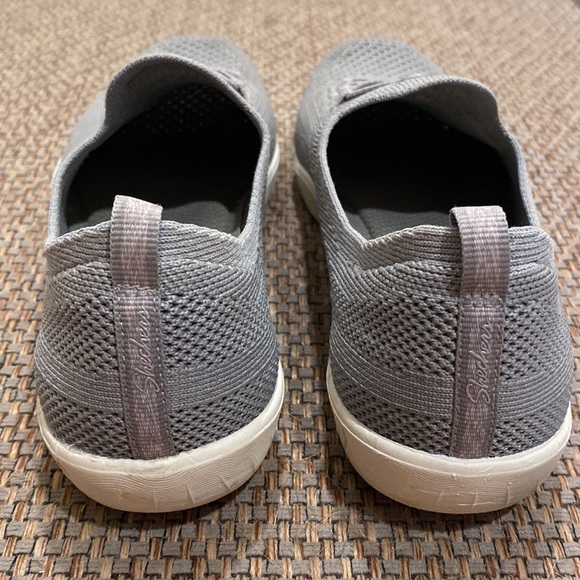 Skechers 8 Gray Memory Foam Slip On Sneakers - Picture 4 of 8